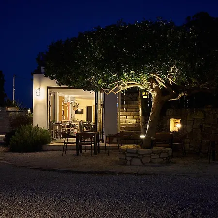 アパート Eliathos Hillside Retreat